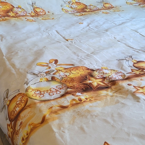 Gold Christmas ornaments one bed cover - Picture 2 of 14